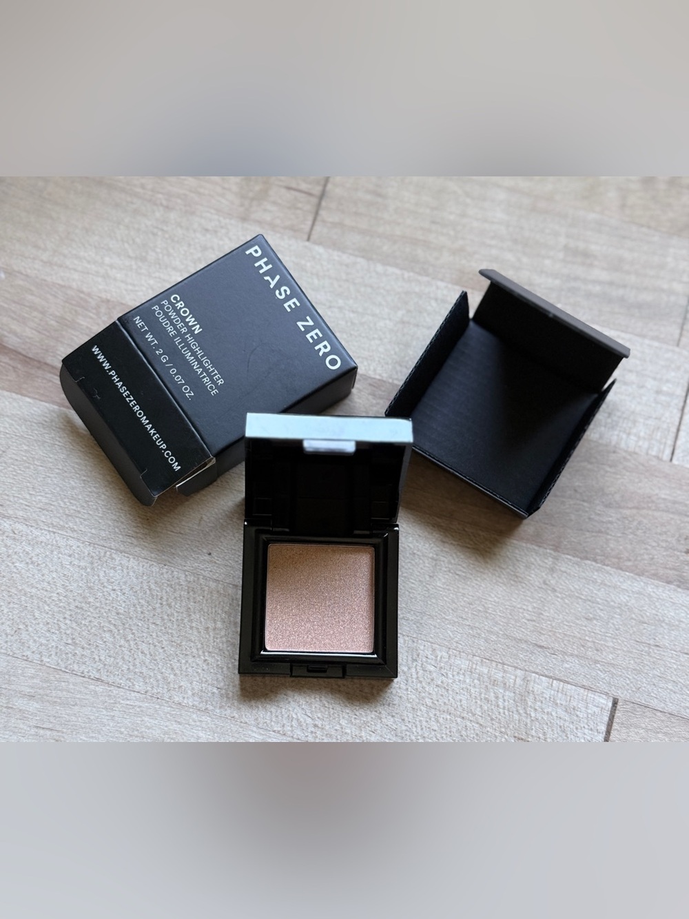 Phase Zero Crown Powder Highlighter — Champagne